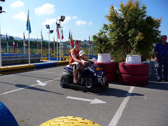 P1000244.JPG - Am Anfang haben wir noch gelenkt