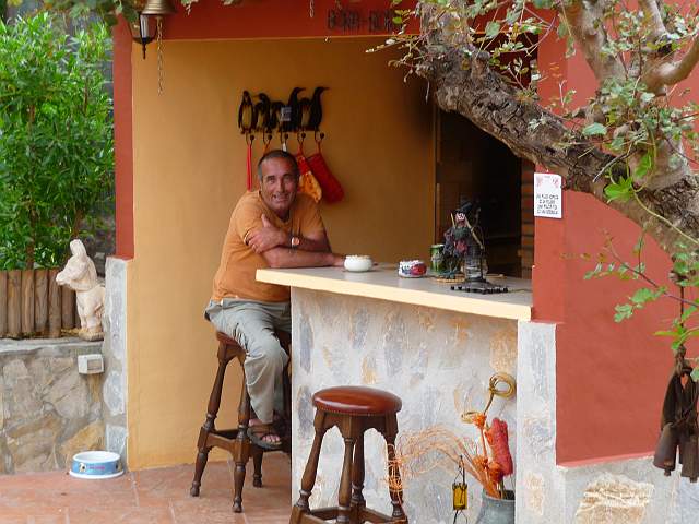 P1030075.JPG - Pepe grinst